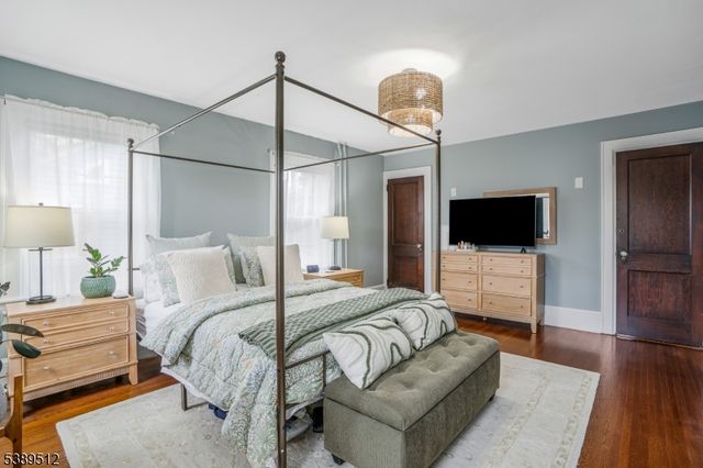 270 Altamont Pl, Somerville Boro, NJ 08876