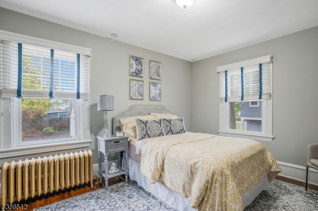 270 Altamont Pl, Somerville Boro, NJ 08876
