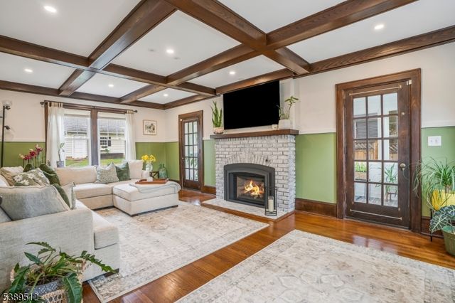 270 Altamont Pl, Somerville Boro, NJ 08876