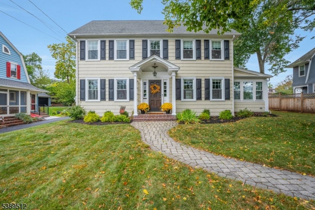270 Altamont Pl, Somerville Boro, NJ 08876