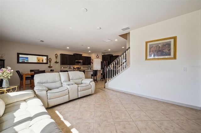 8734 HINSDALE HEIGHTS DRIVE, Polk City, FL 33868