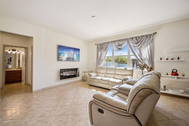 8734 HINSDALE HEIGHTS DRIVE, Polk City, FL 33868