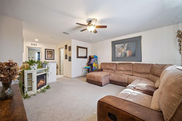 8734 HINSDALE HEIGHTS DRIVE, Polk City, FL 33868