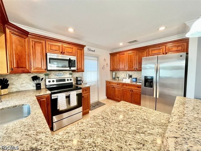 2314 SE 18th PL, Cape Coral, FL 33990