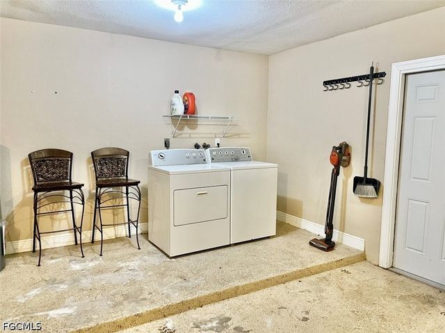 2314 SE 18th PL, Cape Coral, FL 33990