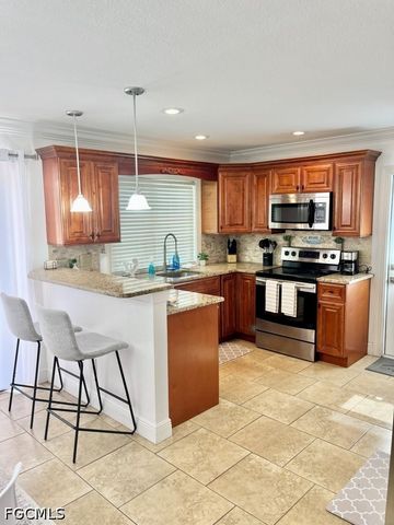 2314 SE 18th PL, Cape Coral, FL 33990