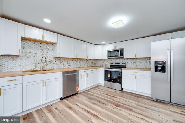 467 HILL RD, Robesonia, PA 19551
