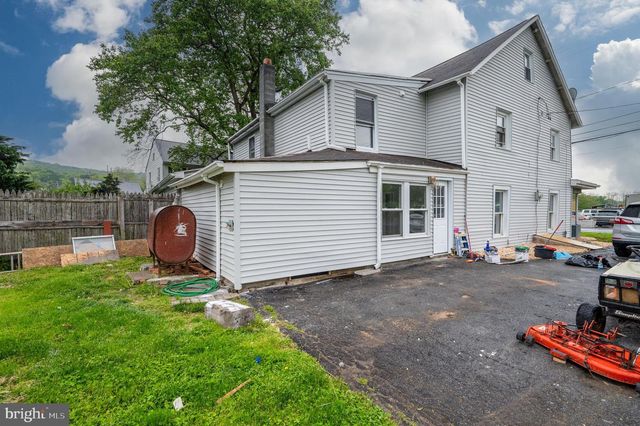 467 HILL RD, Robesonia, PA 19551