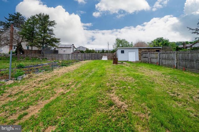 467 HILL RD, Robesonia, PA 19551