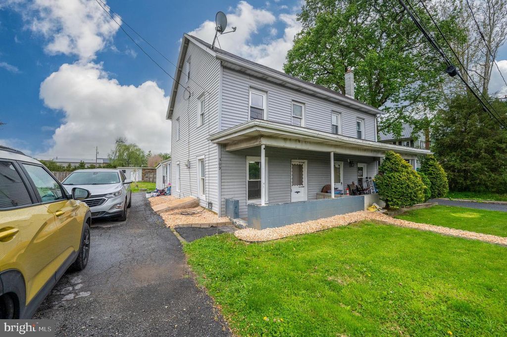 467 HILL RD, Robesonia, PA 19551