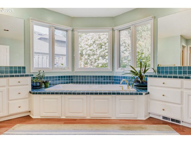 3162 Ne JACKSON ROAD Loop, Hillsboro, OR 97124