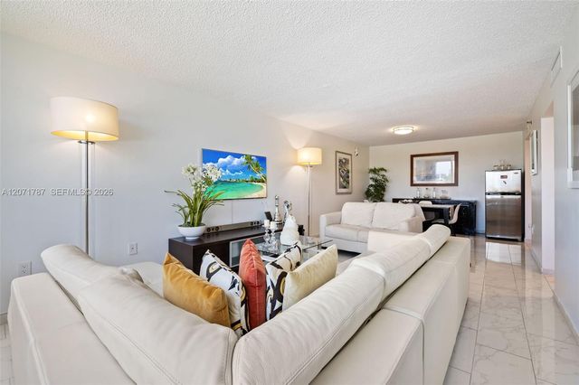 17890 W Dixie Highway 603, North Miami Beach, FL 33160