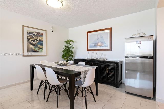 17890 W Dixie Highway 603, North Miami Beach, FL 33160