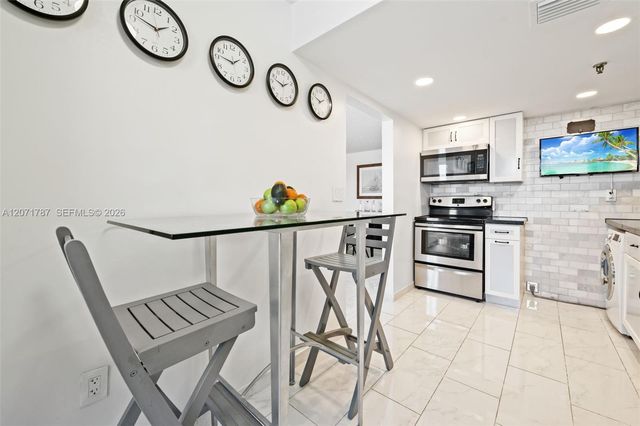 17890 W Dixie Highway 603, North Miami Beach, FL 33160