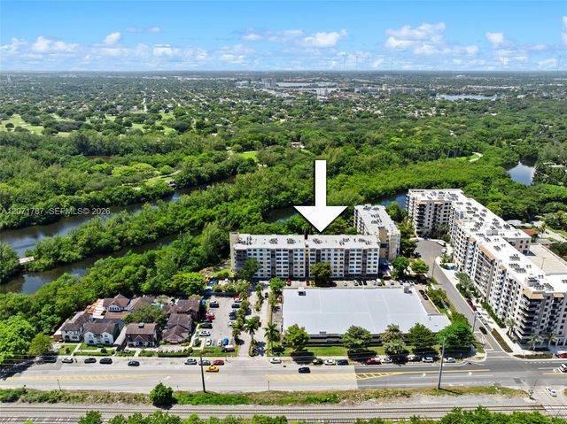 17890 W Dixie Highway 603, North Miami Beach, FL 33160