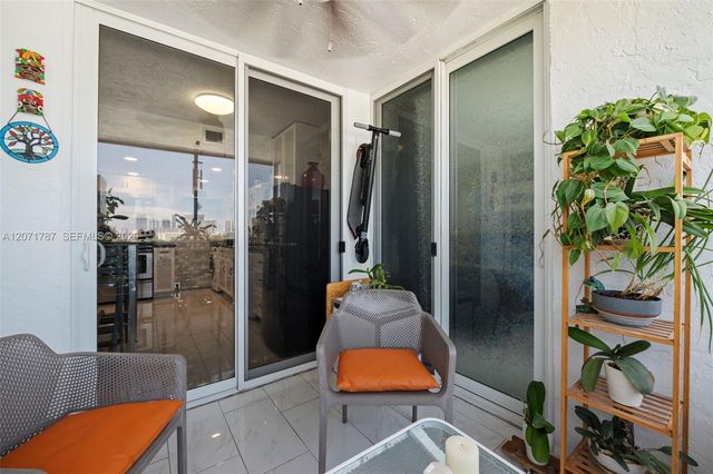 17890 W Dixie Highway 603, North Miami Beach, FL 33160