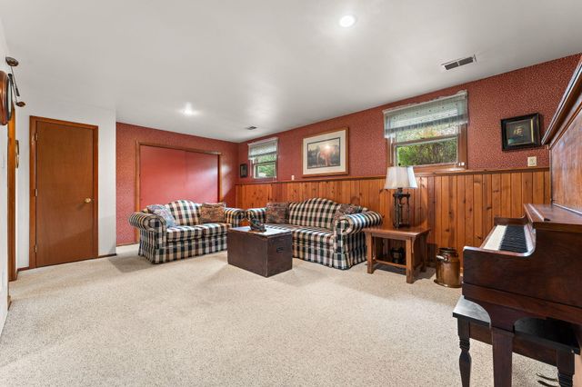 618 Dogwood Drive, Michigan City, IN 46360