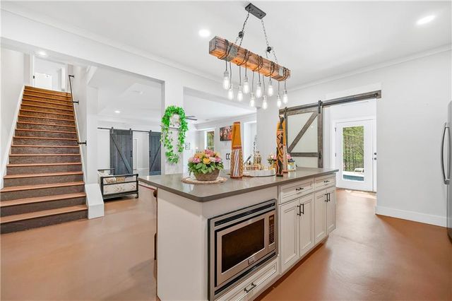 5175 Stefan Ridge Way, Buford, GA 30519