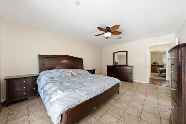 4118 Long Grove Drive, Seabrook, TX 77586