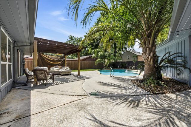 4118 Long Grove Drive, Seabrook, TX 77586