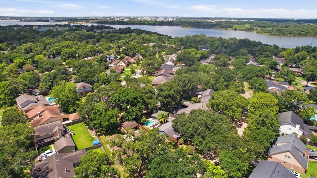 4118 Long Grove Drive, Seabrook, TX 77586