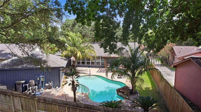 4118 Long Grove Drive, Seabrook, TX 77586