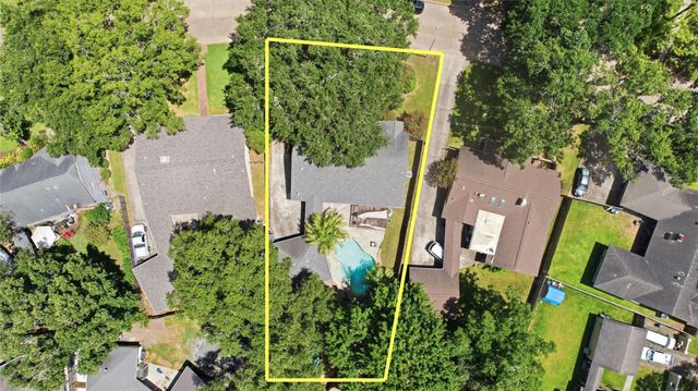 4118 Long Grove Drive, Seabrook, TX 77586