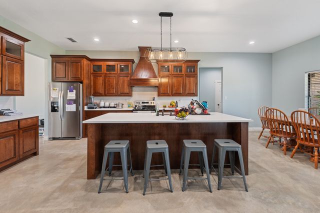 1630 County Road 262, Stephenville, TX 76401