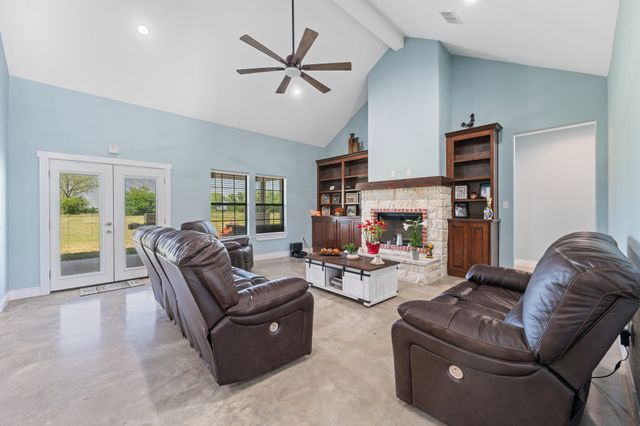 1630 County Road 262, Stephenville, TX 76401