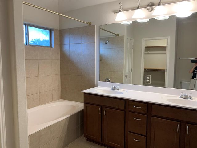 117 Antelope Plains RD, Buda, TX 78610