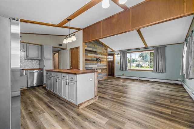 524 Orchard STREET, Burlington, WI 53105