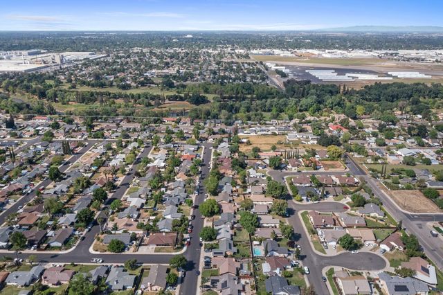 808 Cadillac Dr, Modesto, CA 95351