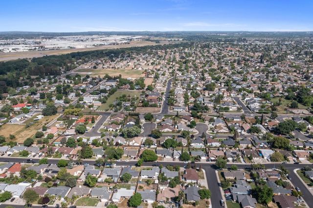 808 Cadillac Dr, Modesto, CA 95351