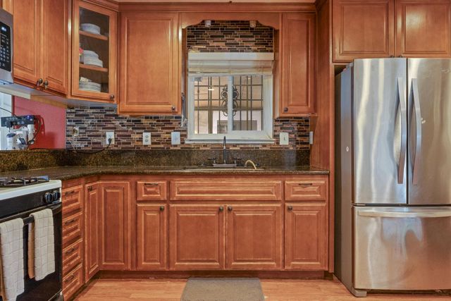 808 Cadillac Dr, Modesto, CA 95351