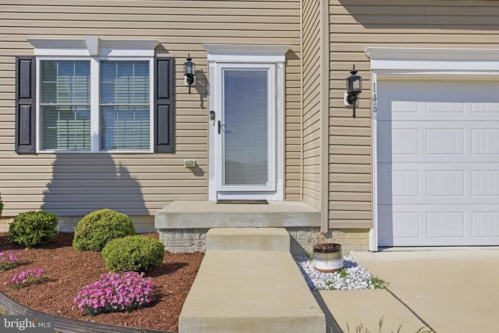 Image 2 of property listing at 146 REGULATOR DR N, Cambridge, MD 21613