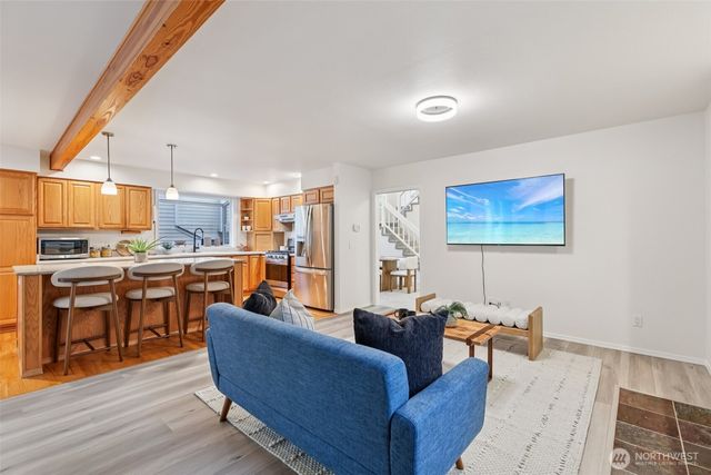 24320 SE 42nd Street, Sammamish, WA 98029