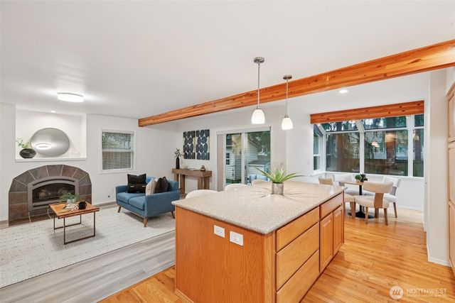 24320 SE 42nd Street, Sammamish, WA 98029