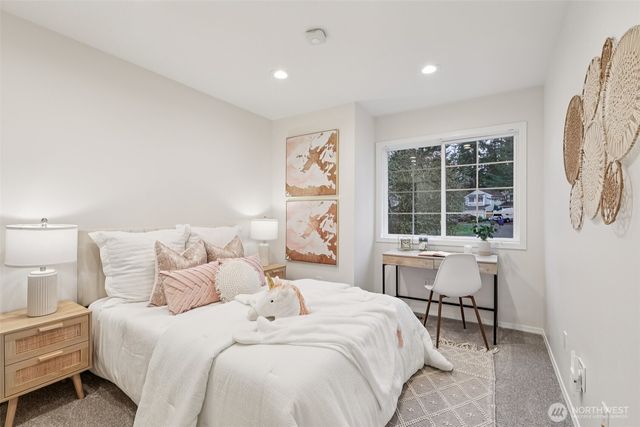 24320 SE 42nd Street, Sammamish, WA 98029