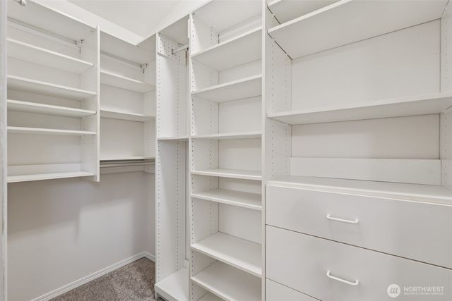 24320 SE 42nd Street, Sammamish, WA 98029