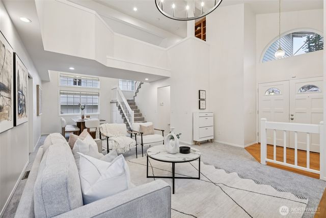 24320 SE 42nd Street, Sammamish, WA 98029