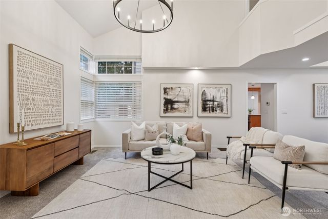 24320 SE 42nd Street, Sammamish, WA 98029