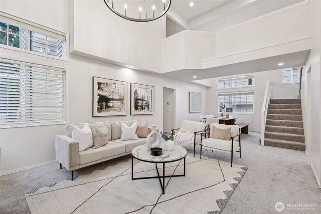 24320 SE 42nd Street, Sammamish, WA 98029