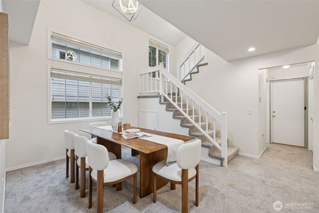 24320 SE 42nd Street, Sammamish, WA 98029