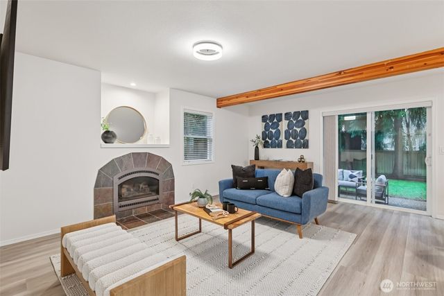 24320 SE 42nd Street, Sammamish, WA 98029