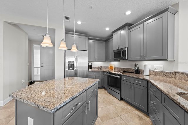3418 79TH STREET CIRCLE W 202, Bradenton, FL 34209