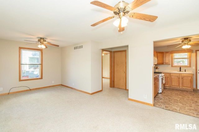 3804 N FABER Avenue, Peoria Heights, IL 61616