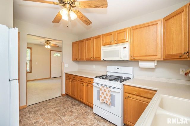 3804 N FABER Avenue, Peoria Heights, IL 61616