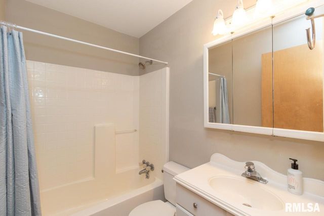 3804 N FABER Avenue, Peoria Heights, IL 61616