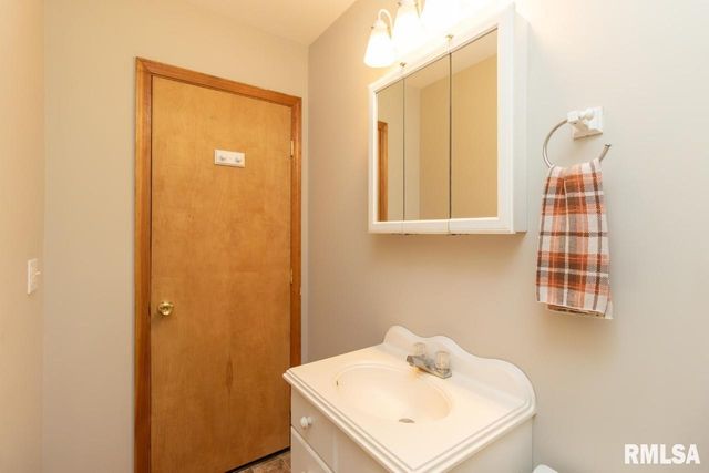 3804 N FABER Avenue, Peoria Heights, IL 61616