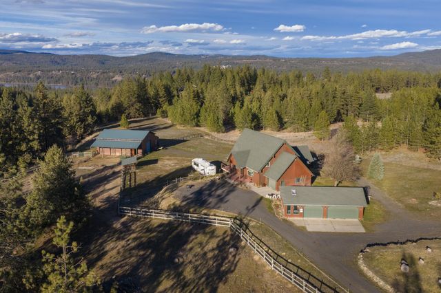 15218 W Autumn Ln, Nine Mile Falls, WA 99026